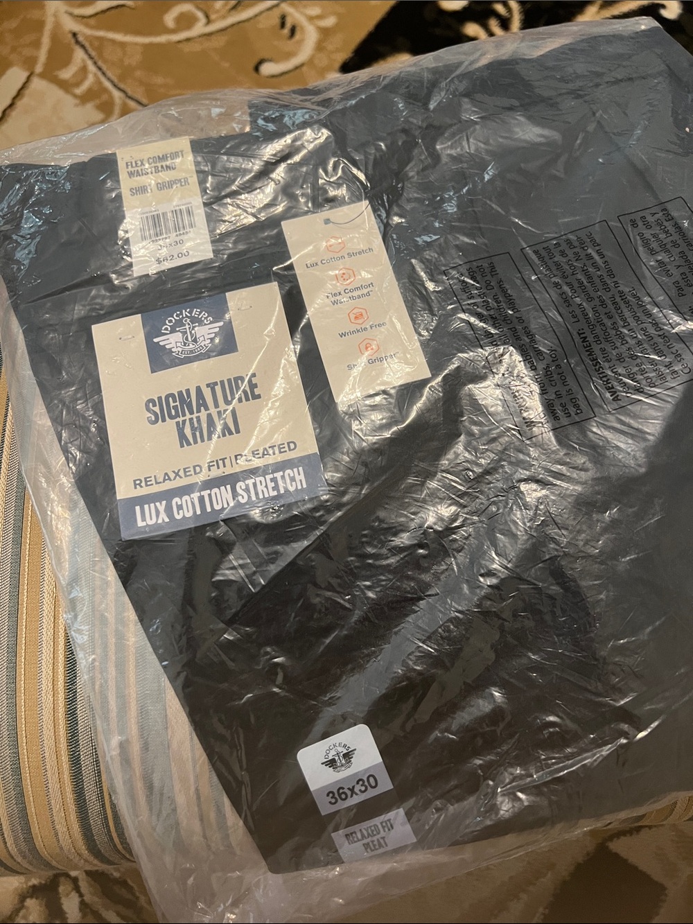 Dockers Signature Khaki NWT Black
